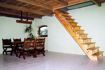 Polonia Privát Bytów, Esterno